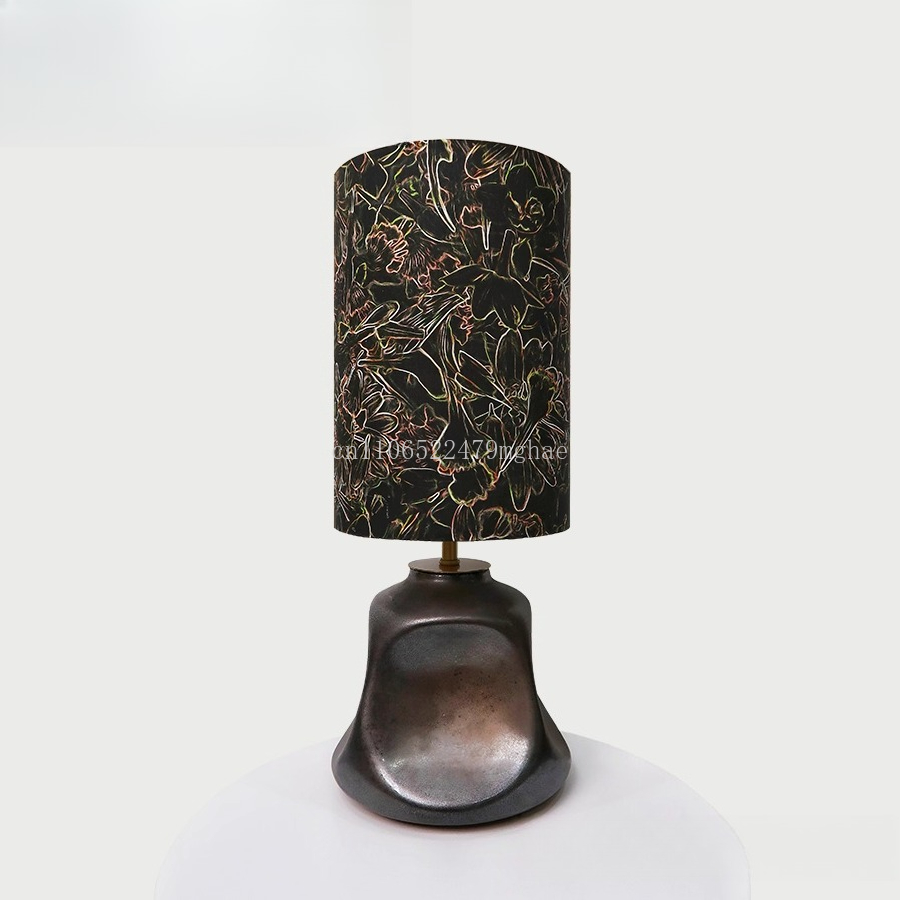Century Textile & Sewing Supply - Lampa stołowa z tkaniny Liberty w